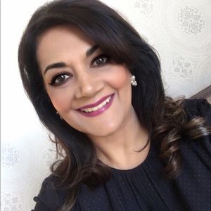 Meet your Posher, Mala